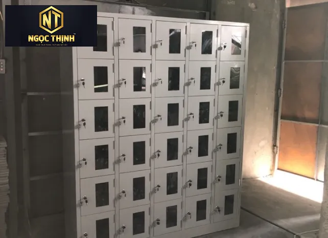 Tủ locker-Tủ sắt sơn tĩnh điện 30 khoang 30C5K cánh kính Tủ locker-Tủ sắt sơn tĩnh điện 30 khoang 30C5K cánh kính